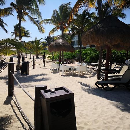 Beachside Corasol El Amanecer De Frida Para 2 Personas Playa del Carmen Eksteriør bilde